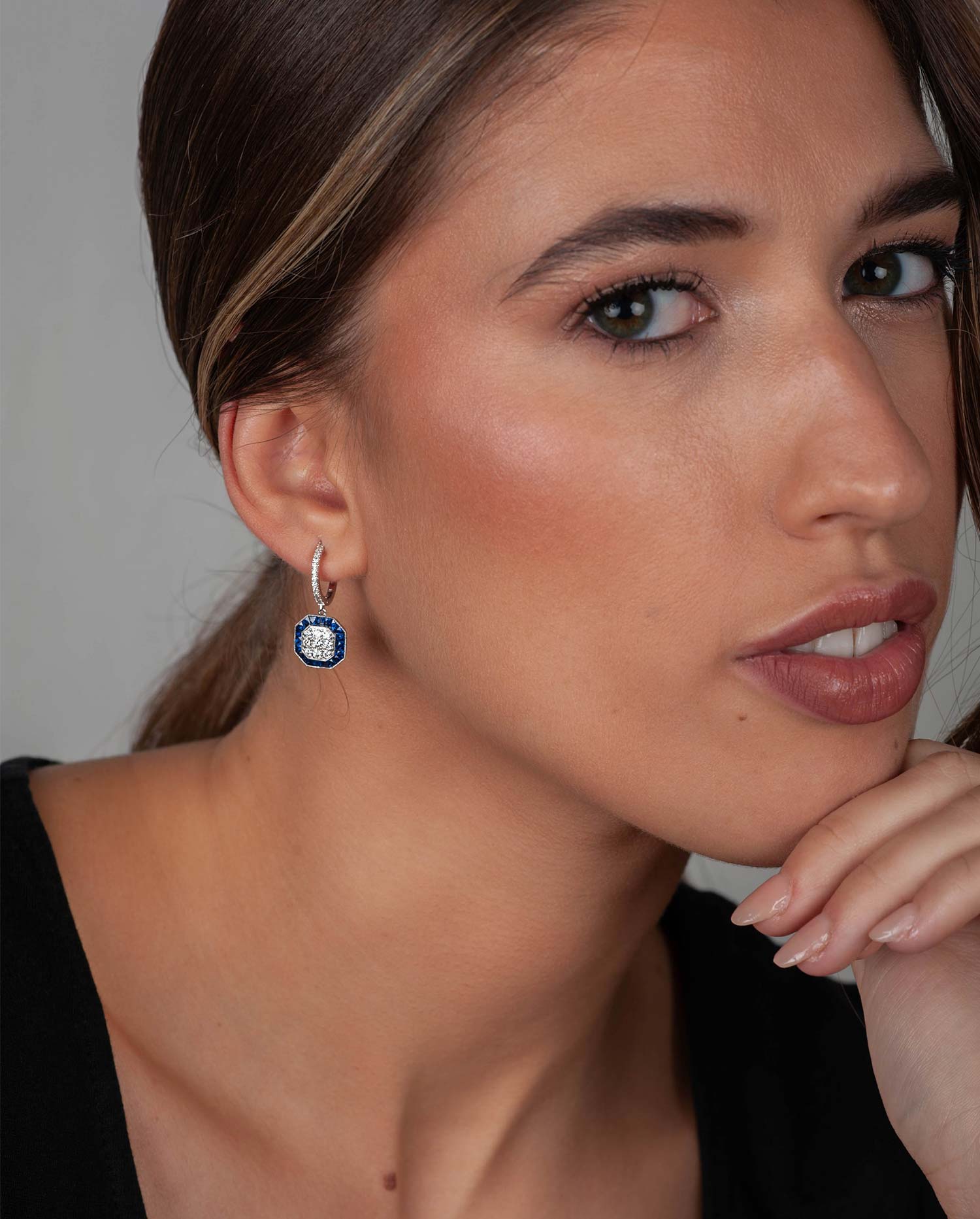Pendientes Oro Blanco Diamantes y Zafiros.