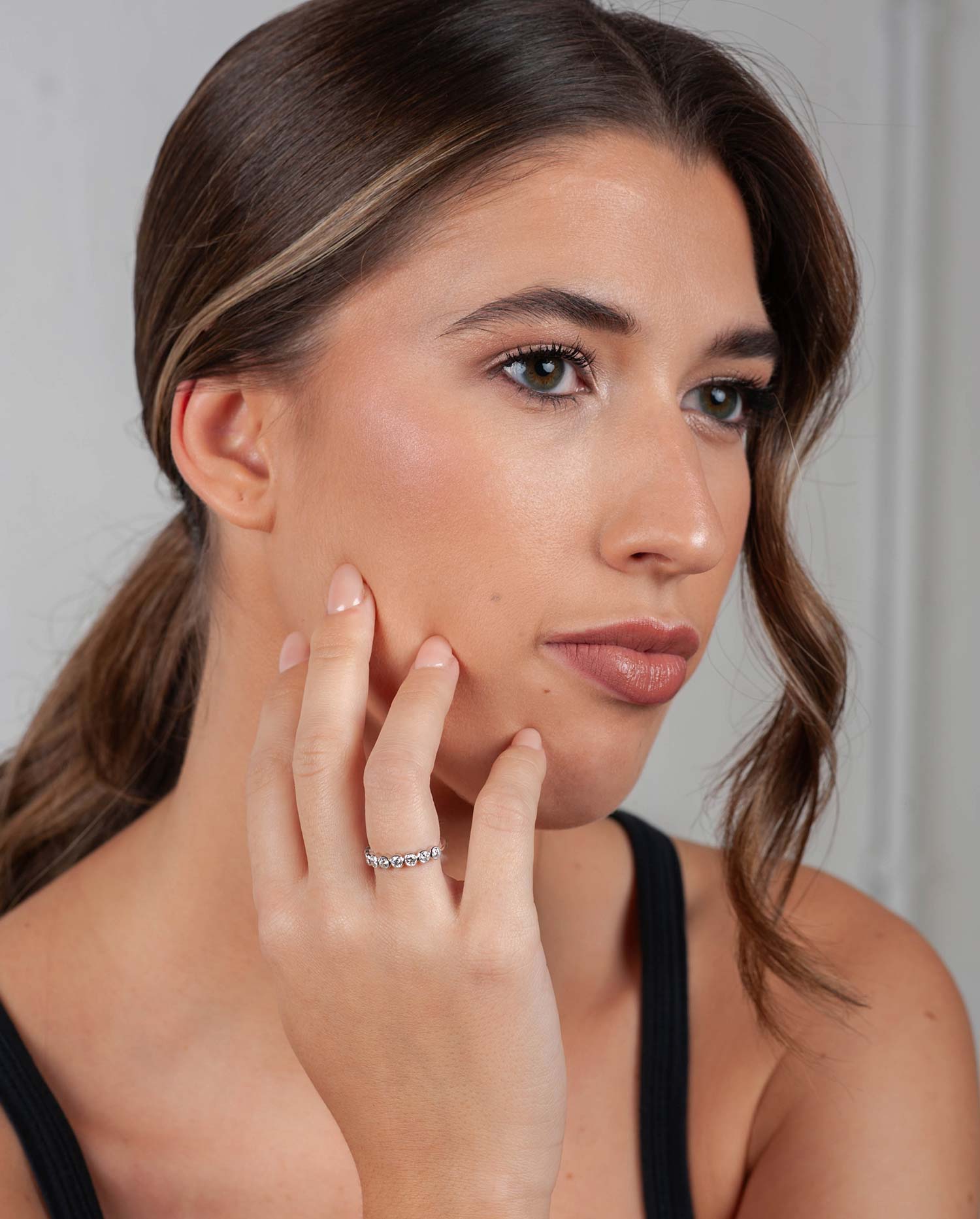 Anillo Oro Blanco con Diamantes.