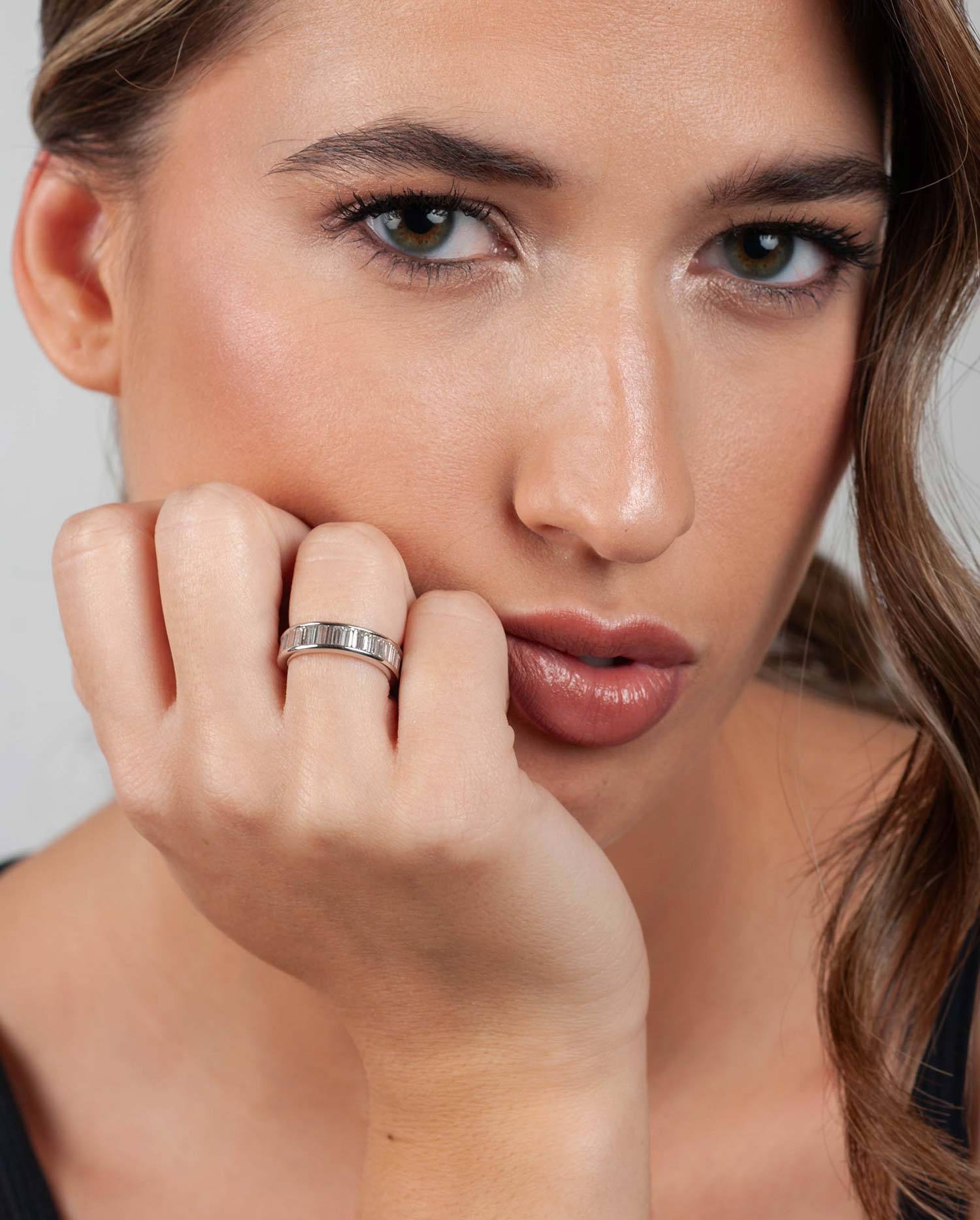 Anillo Oro Blanco con Diamantes