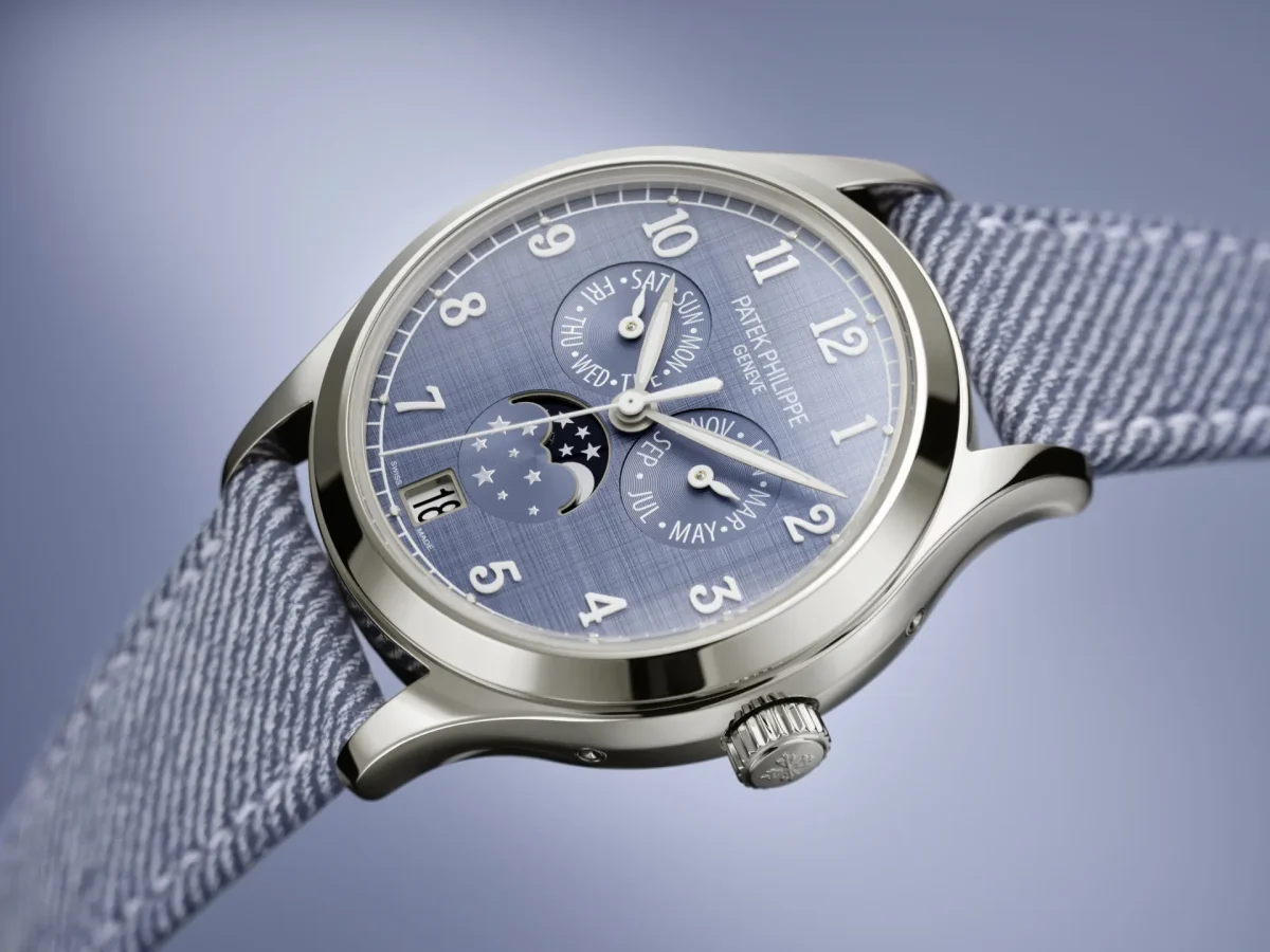 Patek Philippe 4946G-001