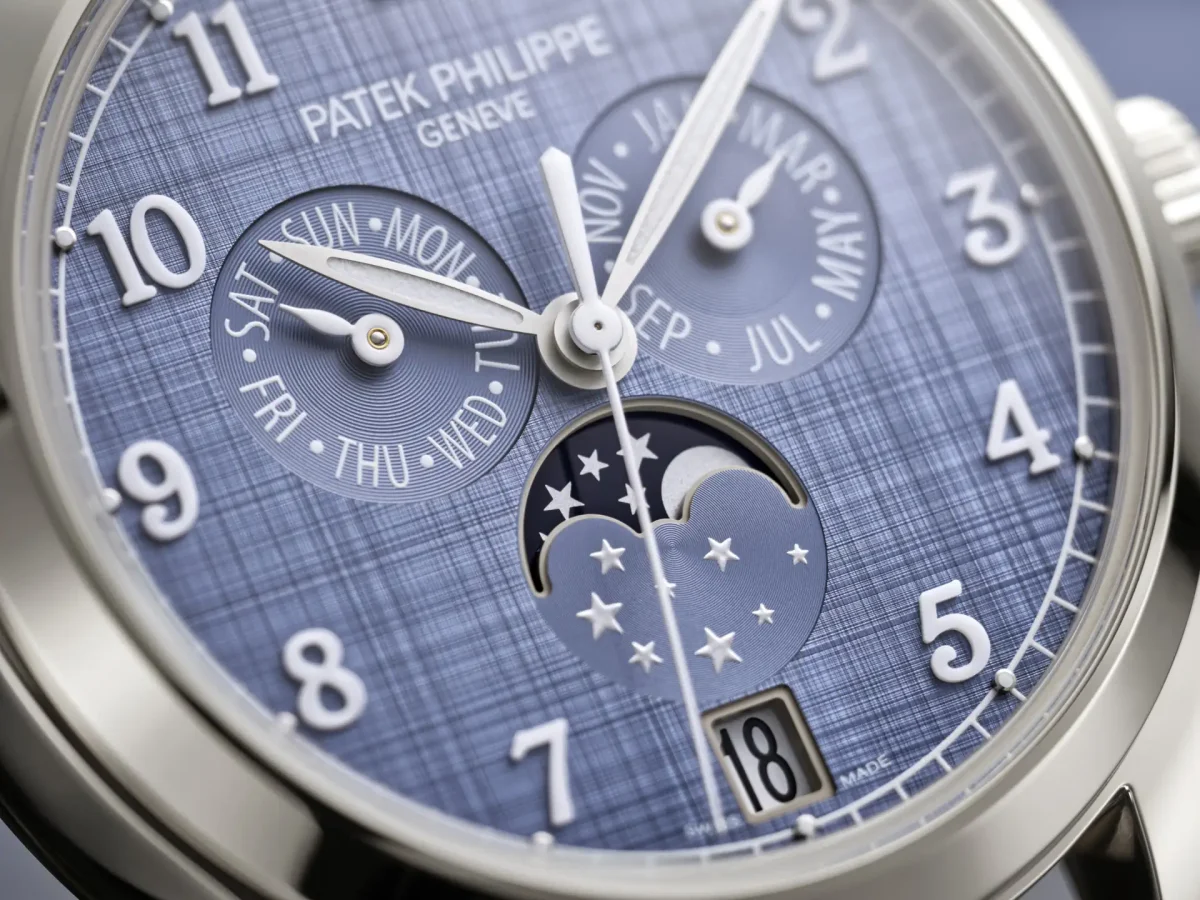 Patek Philippe 4946G-001