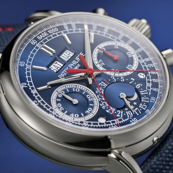Patek Philippe 5204G-010