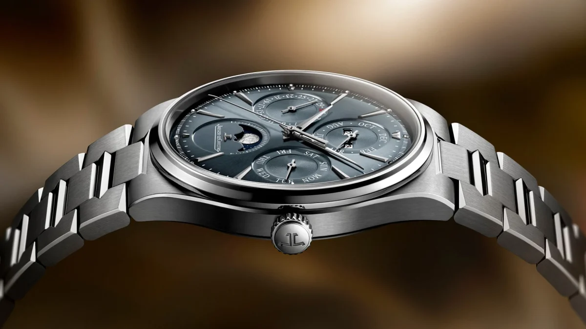 Master Control Chronometre Perpetual Calendar (Q4178180)